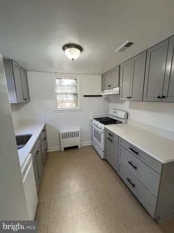 $1,800 | 1331 East Longview Drive, Woodbridge, VA 22191