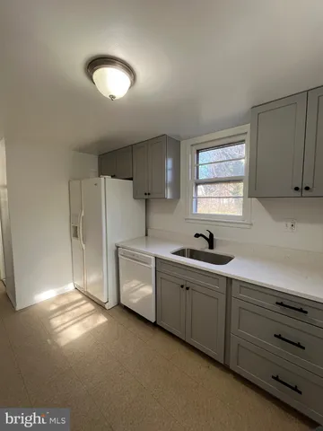 $1,800 | 1331 East Longview Drive, Woodbridge, VA 22191