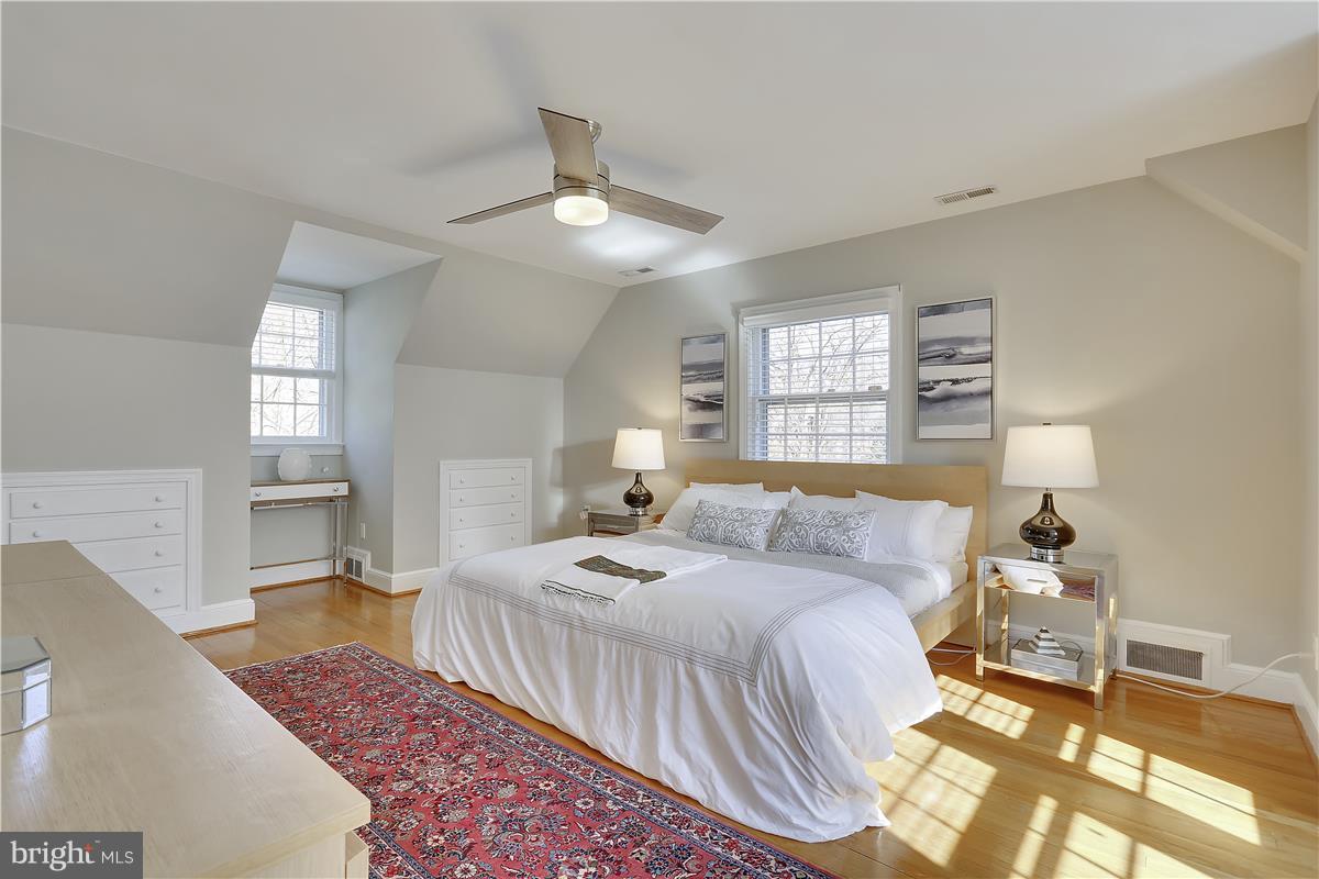 1600 Grace Church Road Silver Spring, MD 20910 - Photo 13 of 29 Bedroom (Master)
