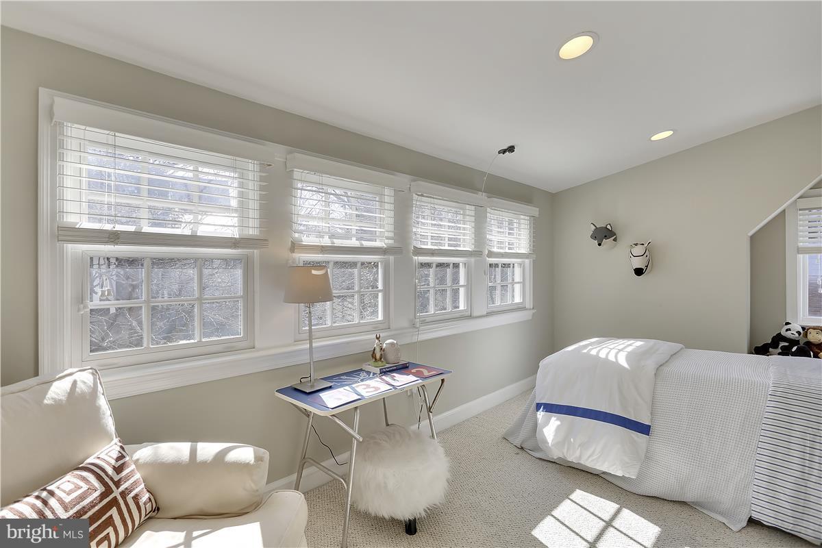 1600 Grace Church Road Silver Spring, MD 20910 - Photo 18 of 29 Bedroom 3