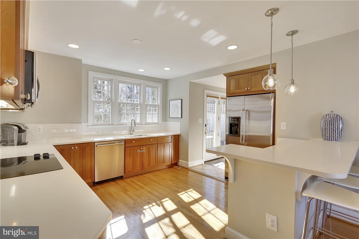 1600 Grace Church Road Silver Spring, MD 20910 - Photo 7 of 29 Kitchen is the heart of the home!