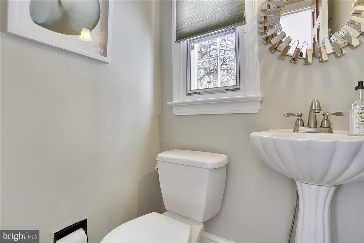 1600 Grace Church Road Silver Spring, MD 20910 - Photo 10 of 29 Main Level powder room