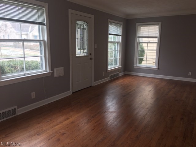1284 Irene Road Lyndhurst, OH 44124 - Photo 2 of 10