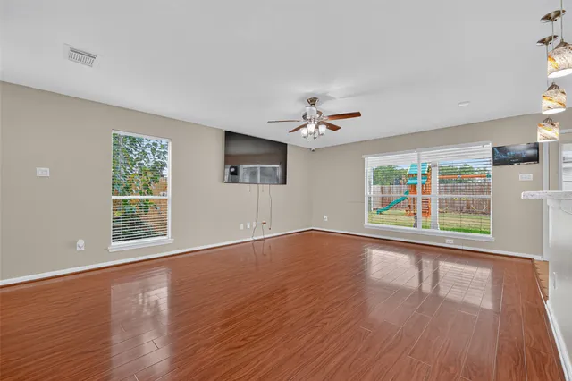 $2,000 | 647 Hollandbridge Lane, Houston, TX 77073