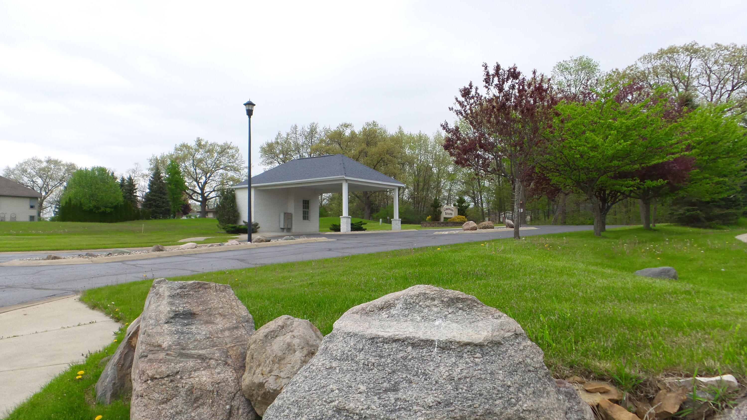 48 Napoleon Road Jackson, MI 49201 - Photo 2 of 12 Coronado Entrance