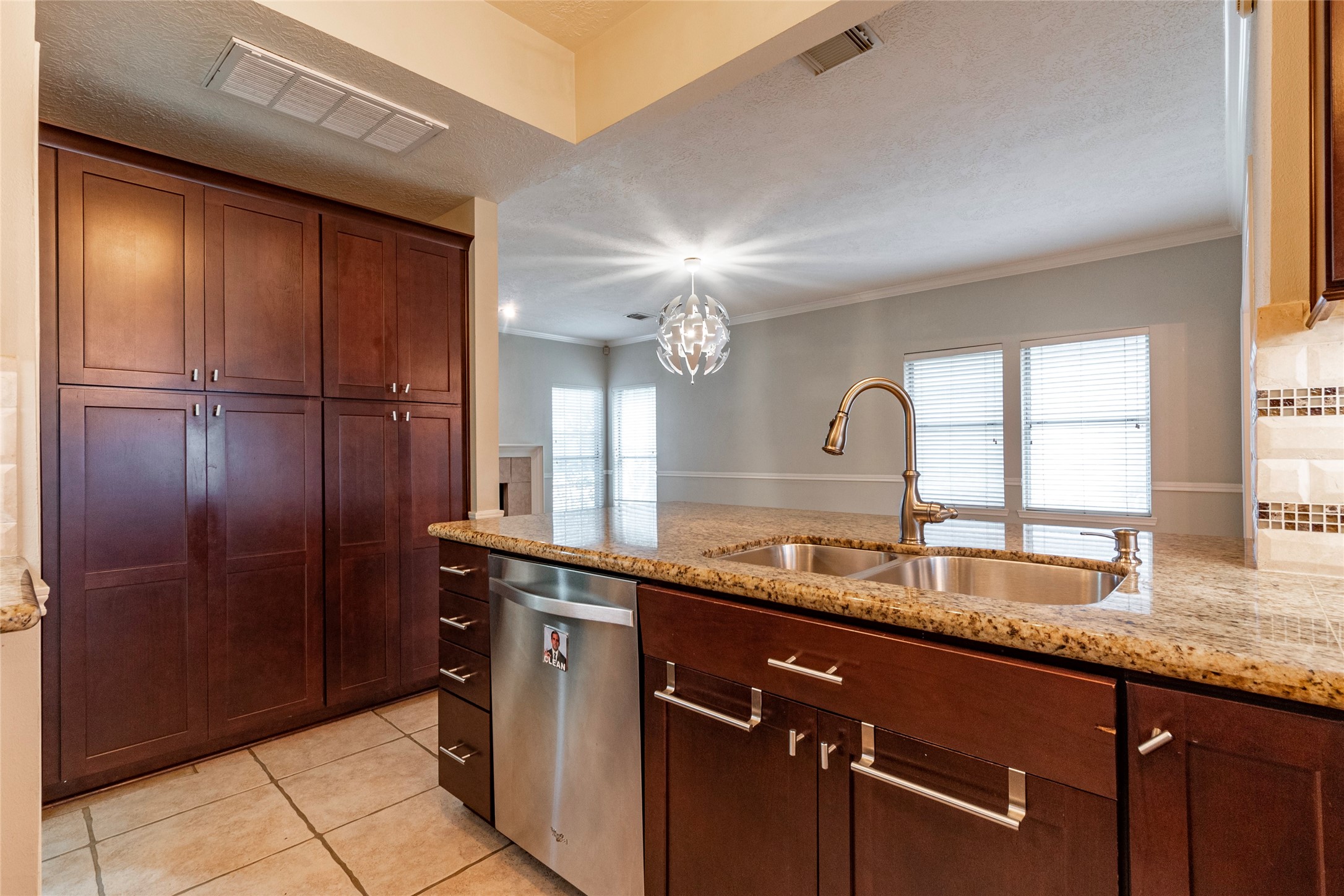 1227 Mabry Mill Road Houston, TX 77062 - Photo 15 of 39