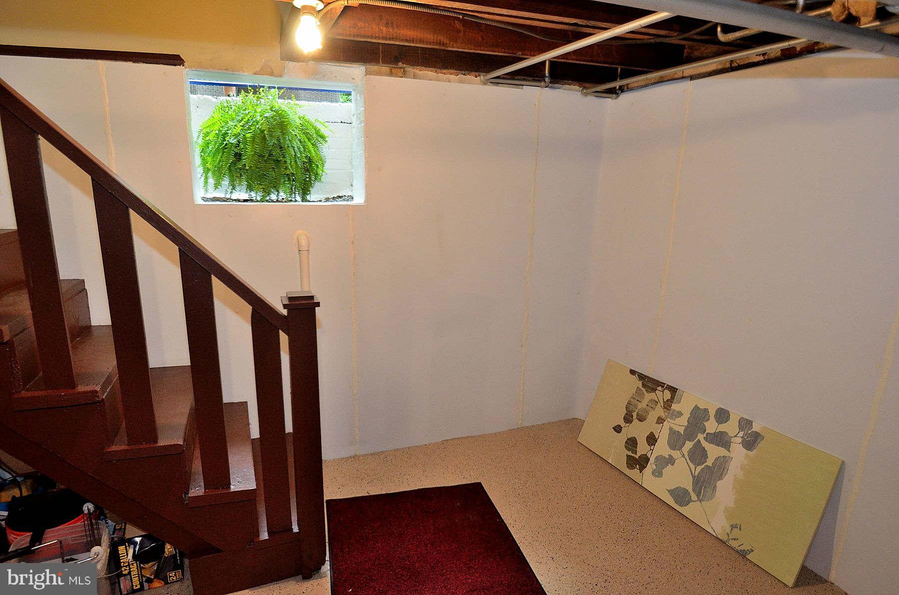 2423 Ridge Rd Drive Alexandria, VA 22302 - Photo 15 of 19 a view of entryway with wooden floor