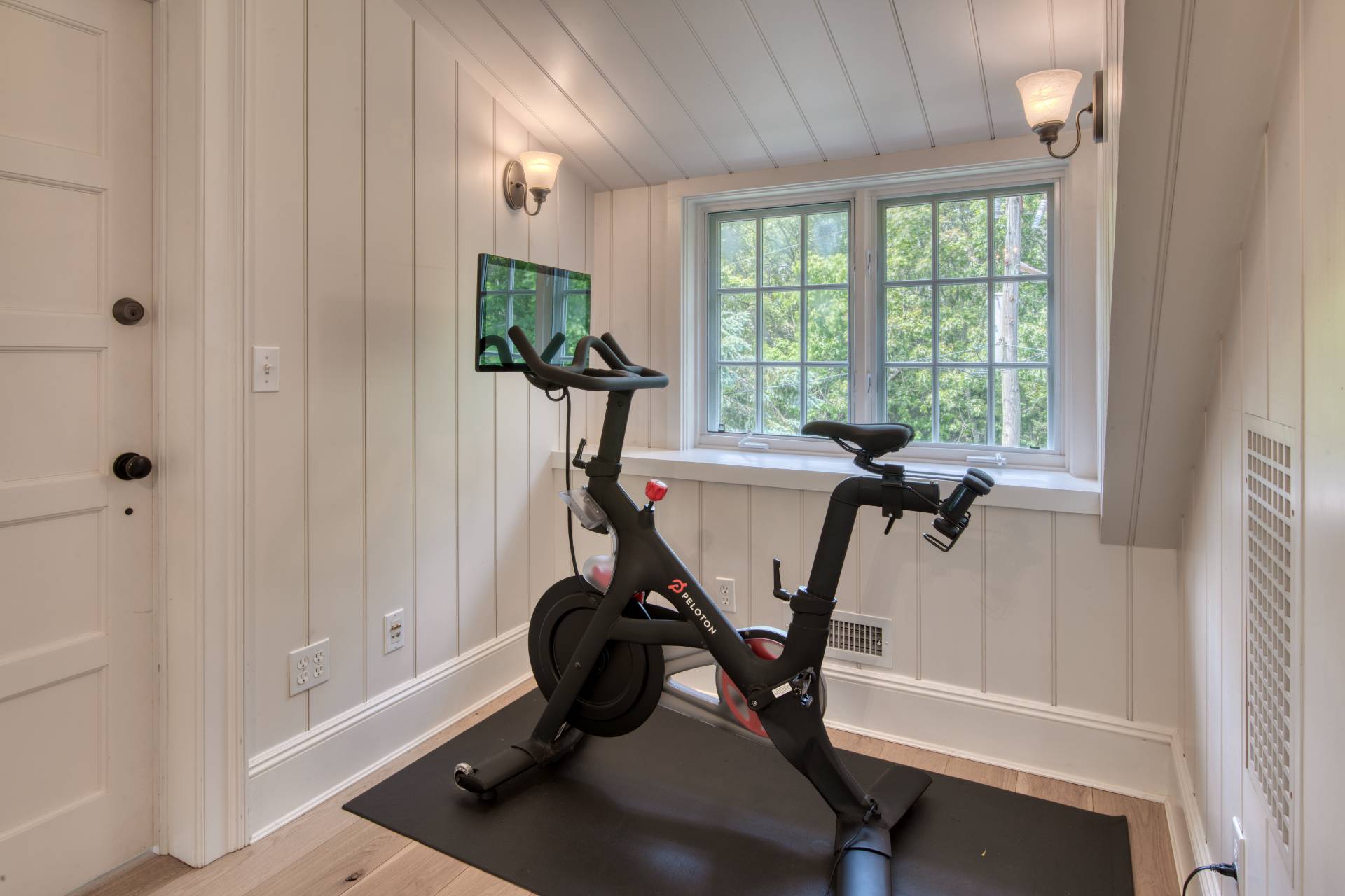 22 Maidstone Park Road South East Hampton, NY 11937 - Photo 19 of 23