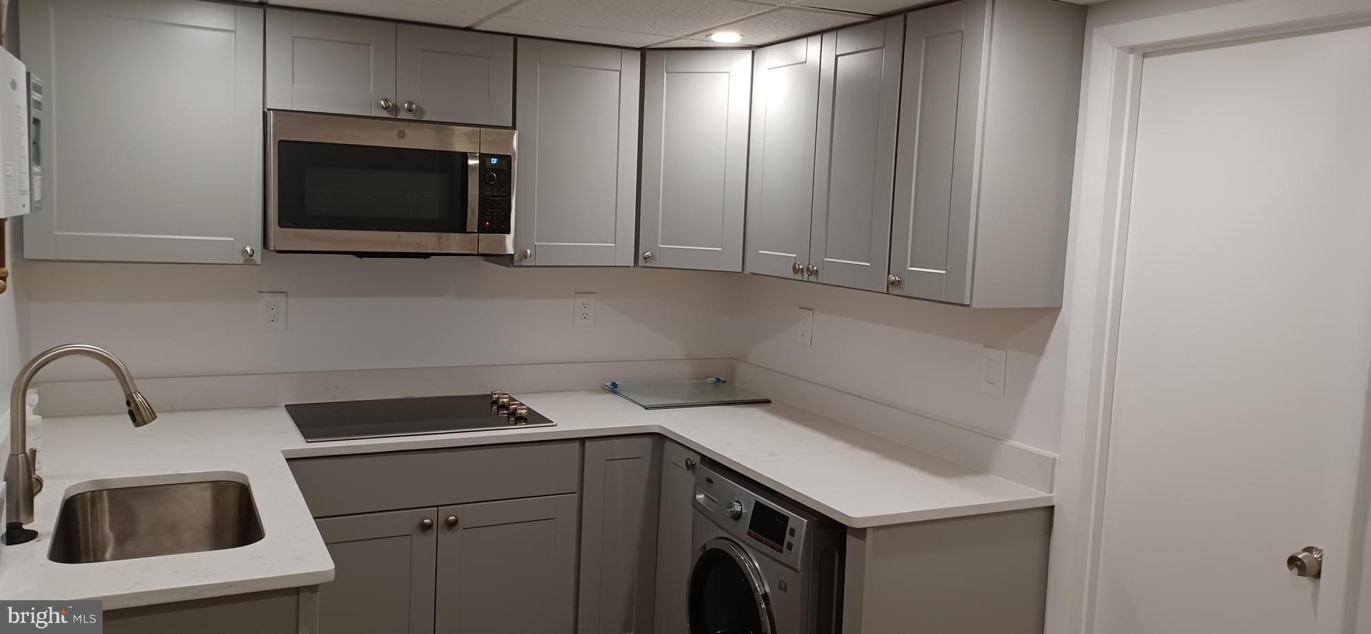 416 Marshall Manor Drive Silver Spring, MD 20905 - Photo 7 of 17 kitchen