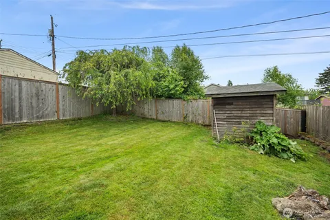 $454,999 | 2052 East Wright Avenue, Tacoma, WA 98404