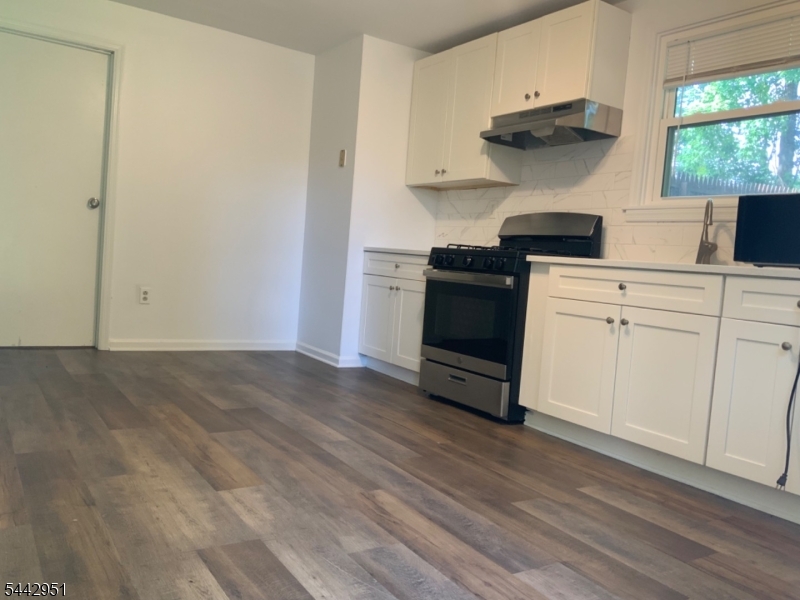 16 Wishing Well Road, Unit 1 Hamburg, NJ 07419 - Photo 8 of 25