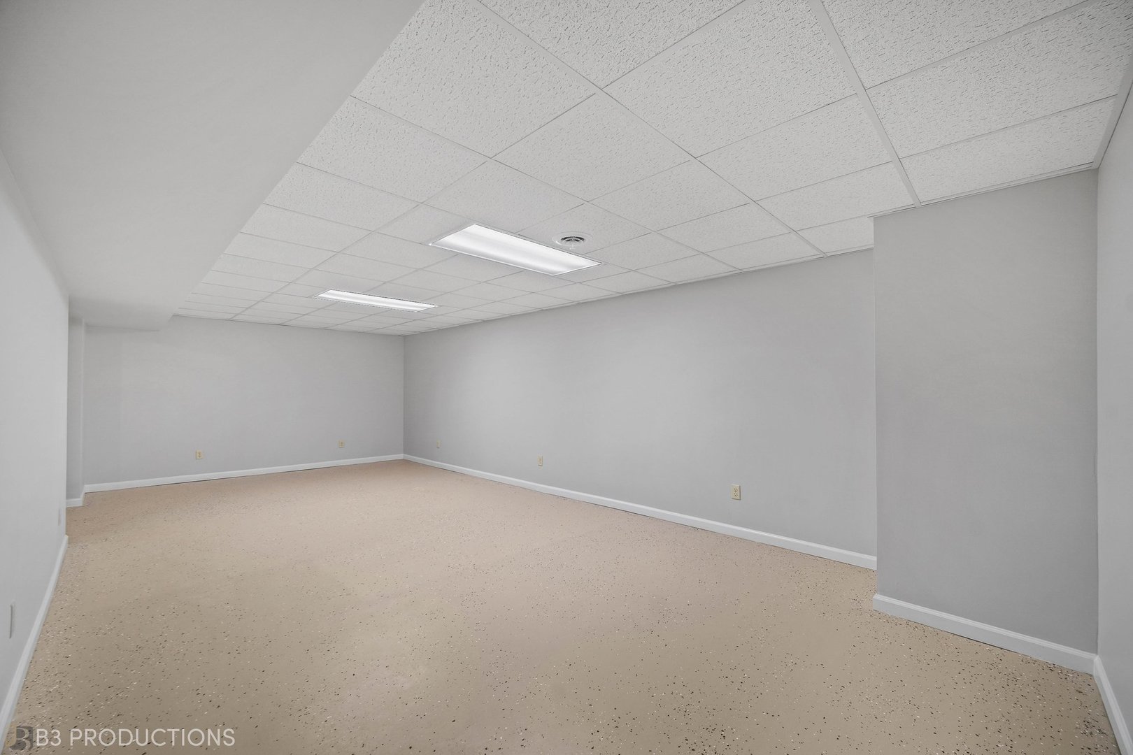 21011 West County Road Wilmington, IL 60481 - Photo 19 of 34 Gallery Image 19