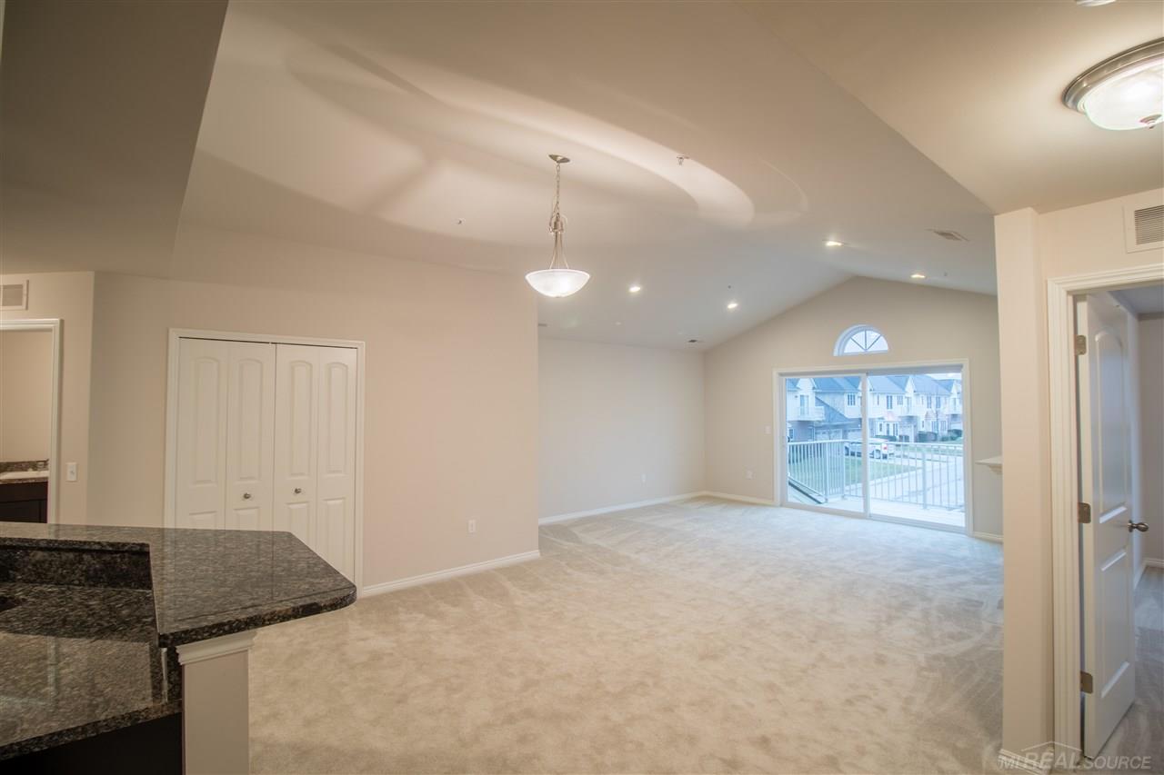 45732 South Stonewood Road Canton, MI 48187 - Photo 4 of 16 31309281-3.JPG