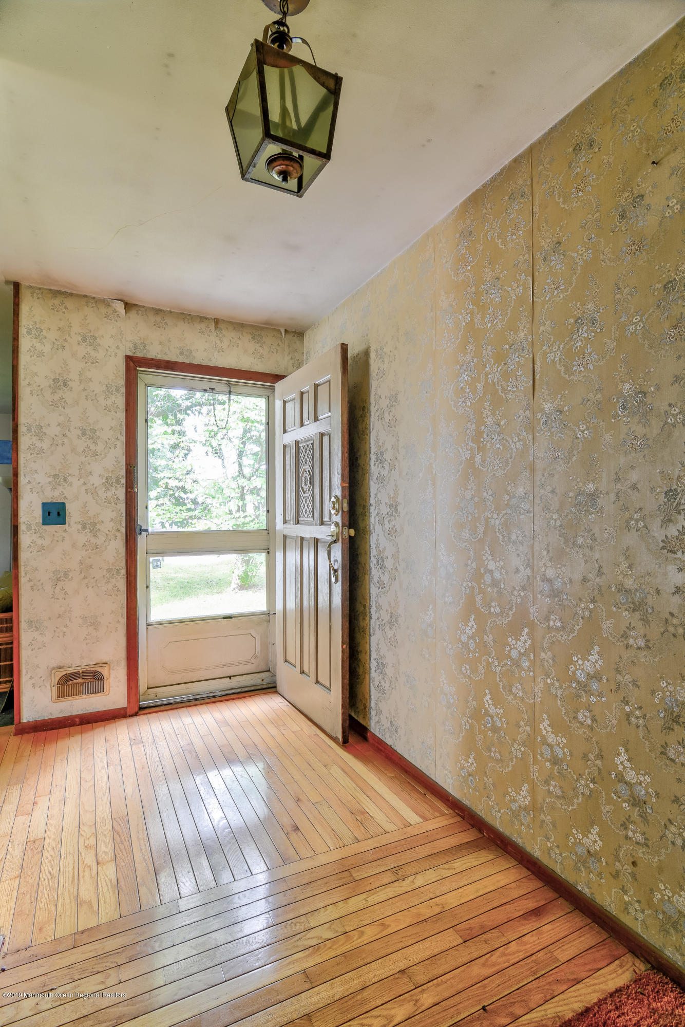 425 Chandler Road Jackson, NJ 08527 - Photo 4 of 16 DSC_9651_2_3-6
