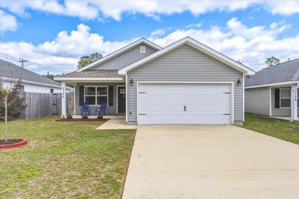 $1,900 | 3186 Maple Street, Crestview, FL 32539