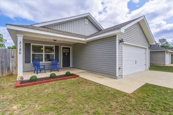 $1,900 | 3186 Maple Street, Crestview, FL 32539