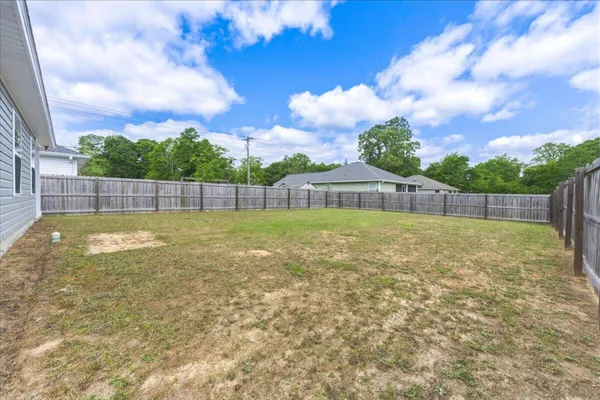 $1,900 | 3186 Maple Street, Crestview, FL 32539