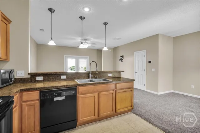 $1,850 | 975 Canyon Oak Loop, Richmond Hill, GA 31324