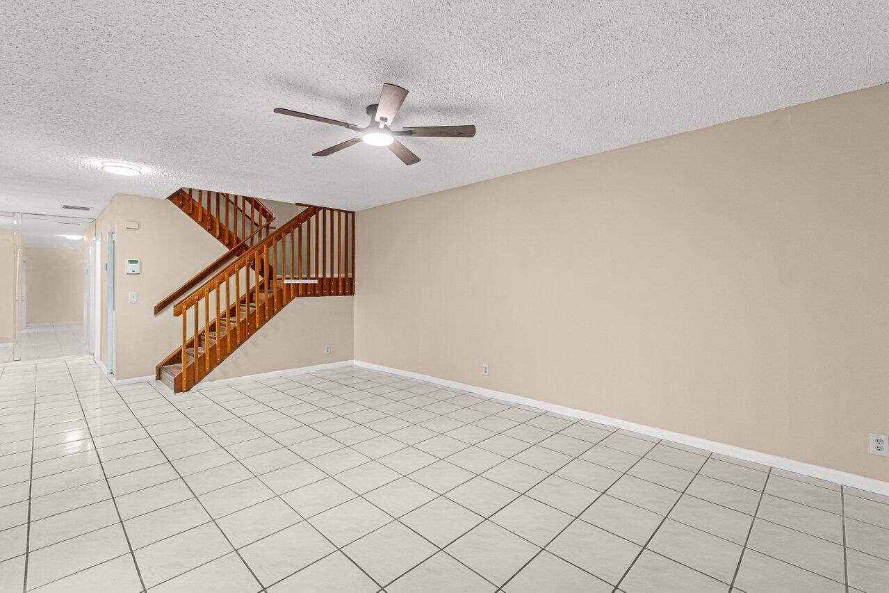 7633 Courtyard Run West Boca Raton, FL 33433 - Photo 13 of 32 017-7633CourtyardRunWest-BocaRaton-FL-33