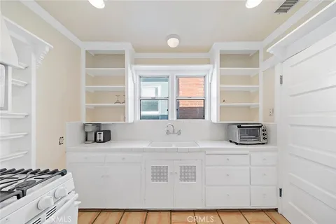 $2,600,000 | 6421 East Seaside Walk, Long Beach, CA 90803