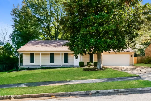 $1,585 | 3505 Dorchester Drive, Horn Lake, MS 38637