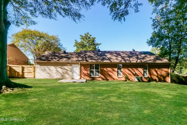 $1,585 | 3505 Dorchester Drive, Horn Lake, MS 38637