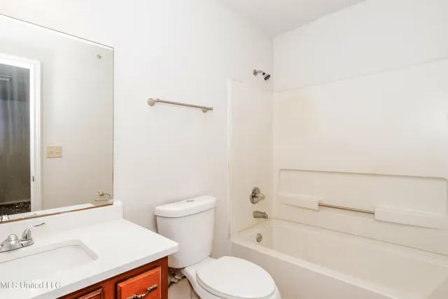 $1,585 | 3505 Dorchester Drive, Horn Lake, MS 38637