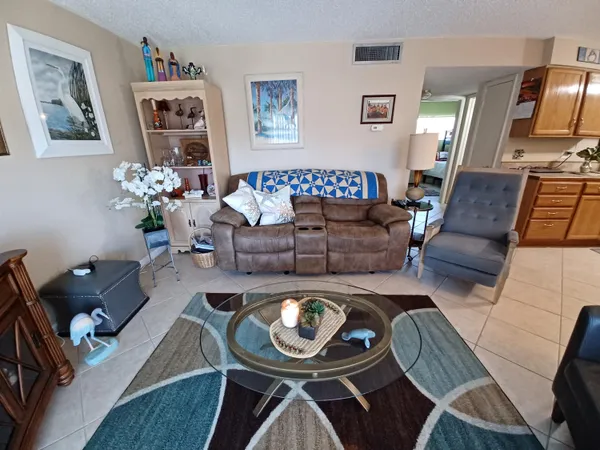 $2,000 | 3150 North Atlantic Avenue, Unit 61000, Cocoa Beach, FL 32931