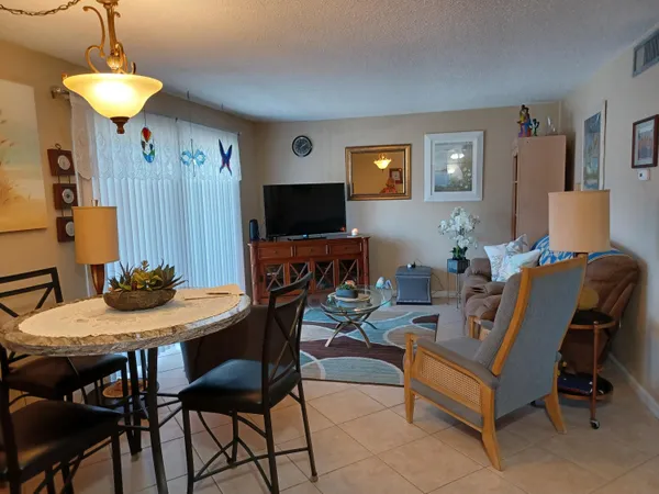 $2,000 | 3150 North Atlantic Avenue, Unit 61000, Cocoa Beach, FL 32931