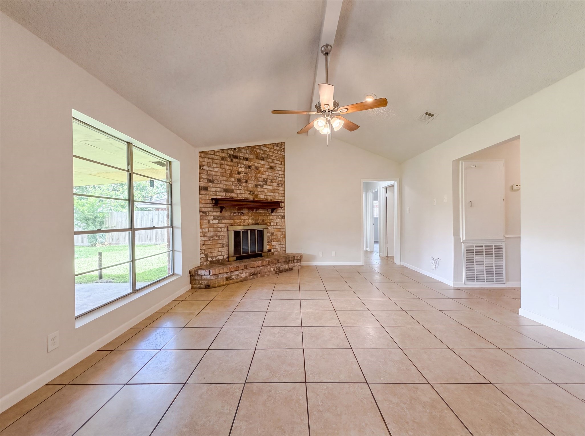 8 Sunnybrook Lane Angleton, TX 77515 - Photo 7 of 16