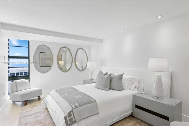 $5,400,000 | 5500 Collins Avenue, Unit 901 & 902, Miami Beach, FL 33140