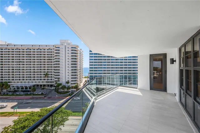 $5,400,000 | 5500 Collins Avenue, Unit 901 & 902, Miami Beach, FL 33140