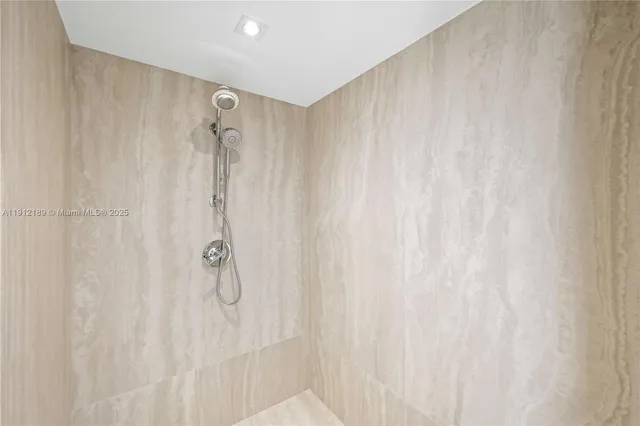 $5,400,000 | 5500 Collins Avenue, Unit 901 & 902, Miami Beach, FL 33140