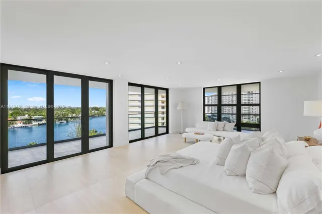 $5,400,000 | 5500 Collins Avenue, Unit 901 & 902, Miami Beach, FL 33140