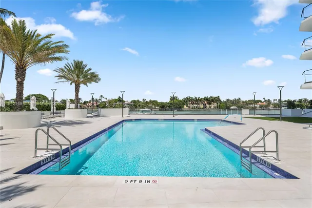 $5,400,000 | 5500 Collins Avenue, Unit 901 & 902, Miami Beach, FL 33140