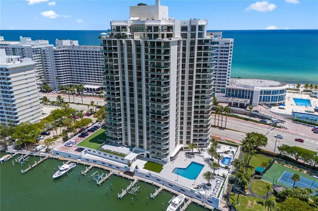$5,400,000 | 5500 Collins Avenue, Unit 901 & 902, Miami Beach, FL 33140