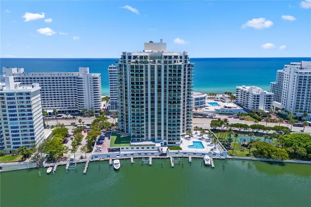 $5,400,000 | 5500 Collins Avenue, Unit 901 & 902, Miami Beach, FL 33140