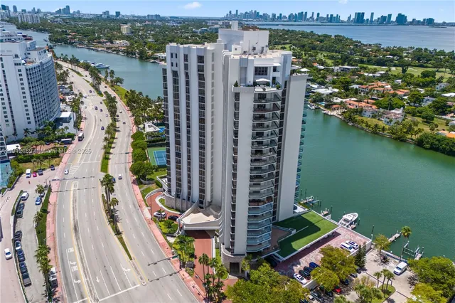 $5,400,000 | 5500 Collins Avenue, Unit 901 & 902, Miami Beach, FL 33140