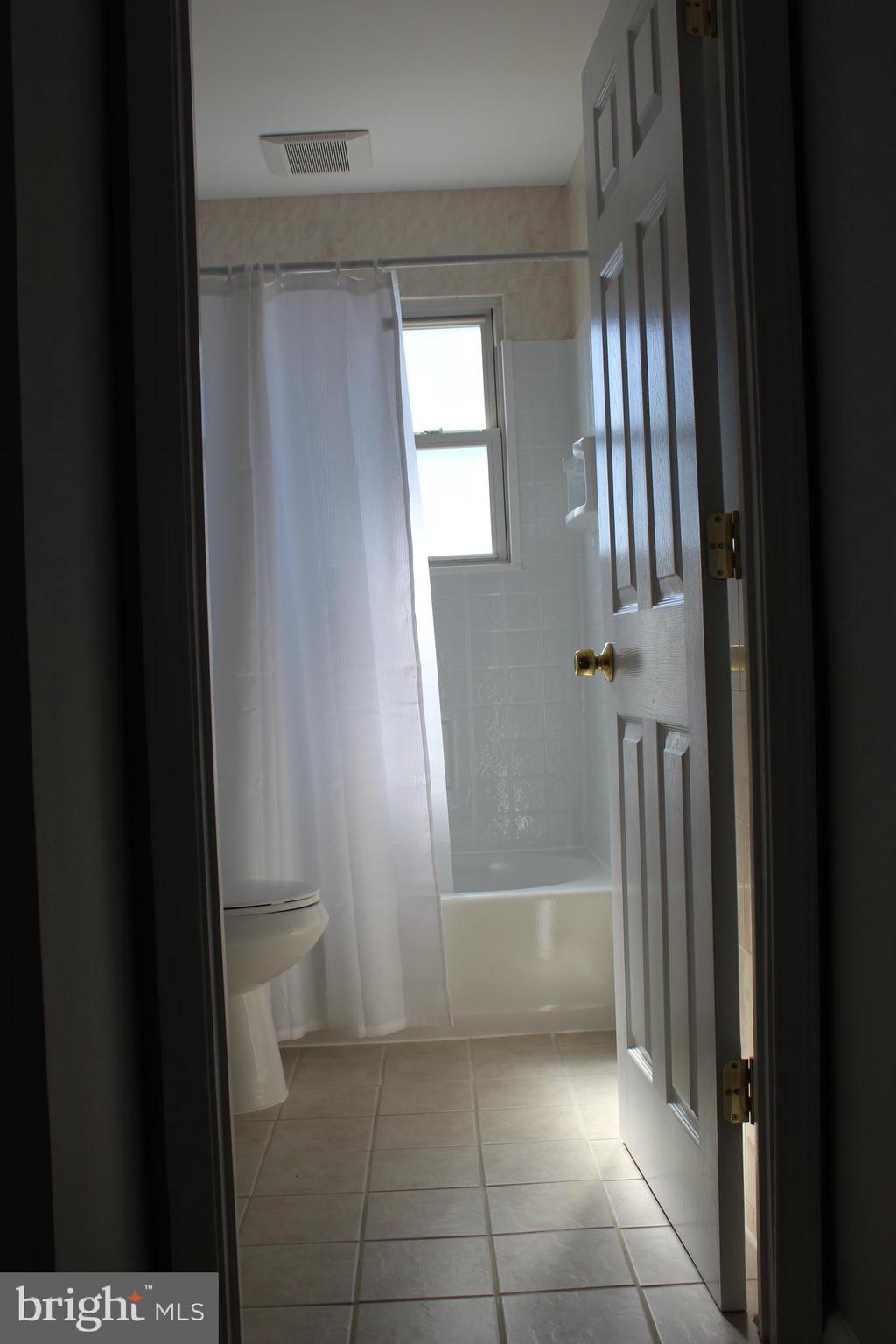 8167 Park Haven Road Baltimore, MD 21222 - Photo 13 of 30