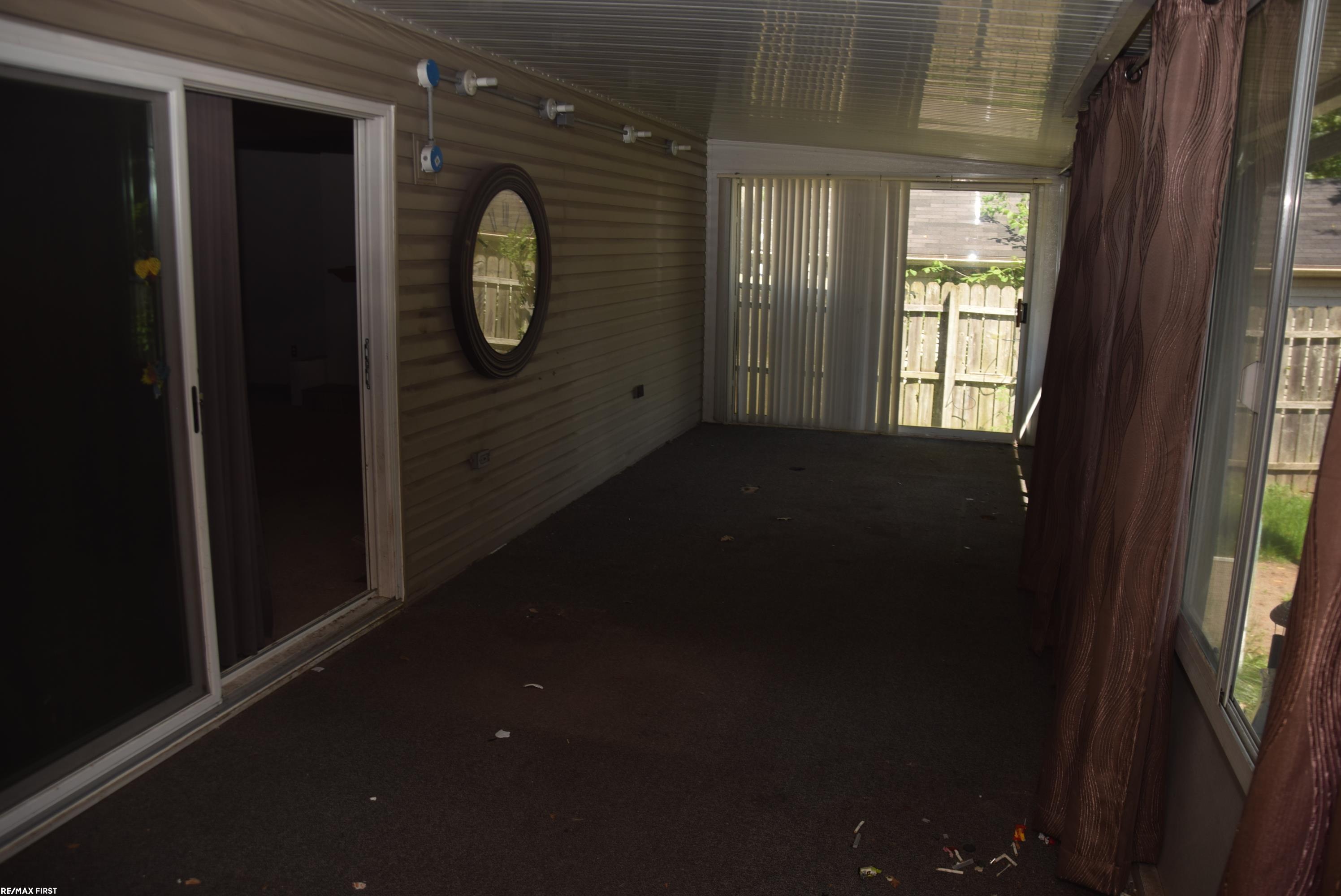 826 East 11 Mile Road Madison Heights, MI 48071 - Photo 15 of 29 50141860-3e79f4f4-cb47-4c55-ab39-8b8948cc413d.JPG