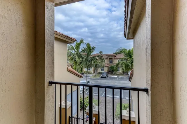 $2,500 | 6515 Diamond Springs Terrace, Unit 2404, West Palm Beach, FL 33411