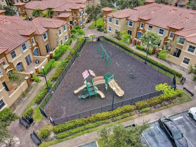 $2,500 | 6515 Diamond Springs Terrace, Unit 2404, West Palm Beach, FL 33411