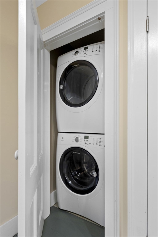 112 Federal Street, Unit 1 Salem, MA 01970 - Photo 10 of 42 a utility room with dryer and washer