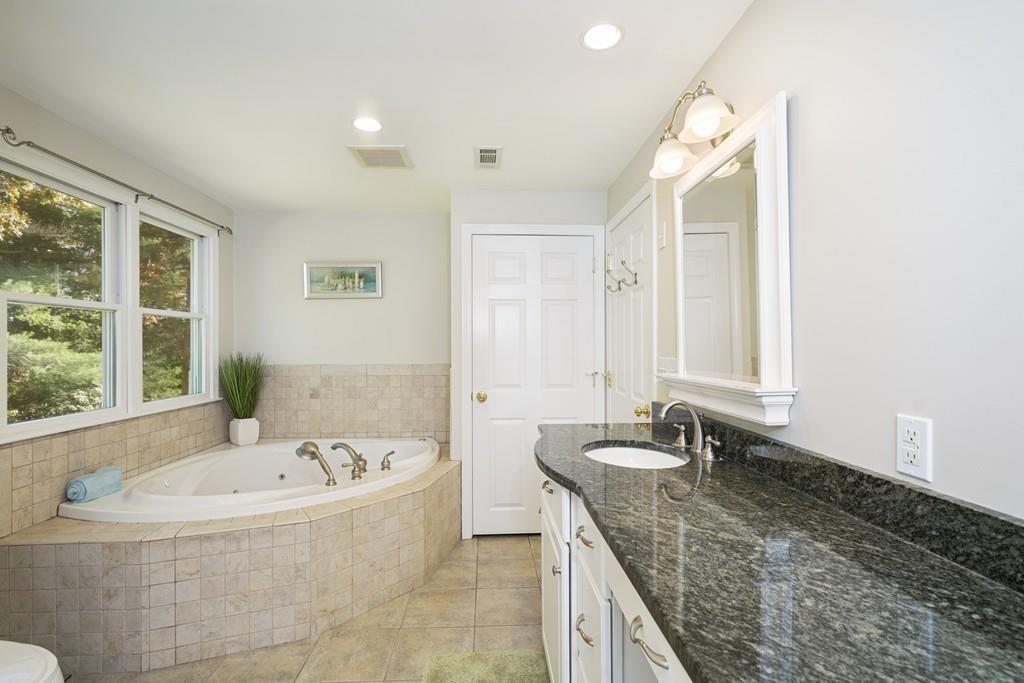 43 Ledgetree Road Medfield, MA 02052 - Photo 12 of 23 Gallery Image 12