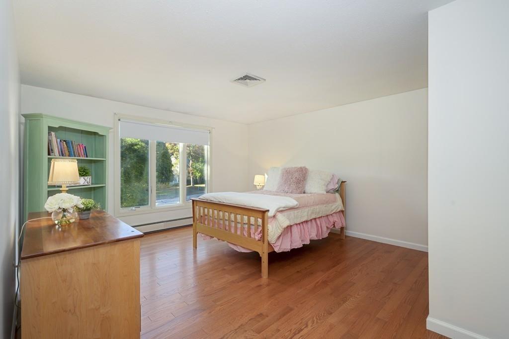 43 Ledgetree Road Medfield, MA 02052 - Photo 13 of 23 Gallery Image 13