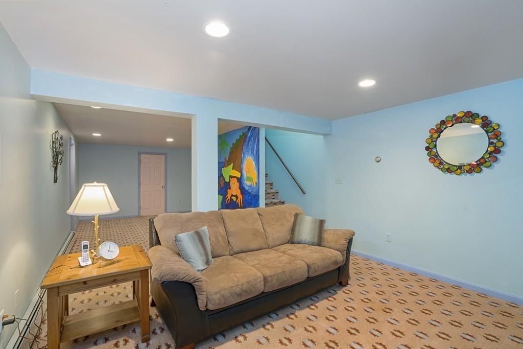 43 Ledgetree Road Medfield, MA 02052 - Photo 17 of 23 Gallery Image 17