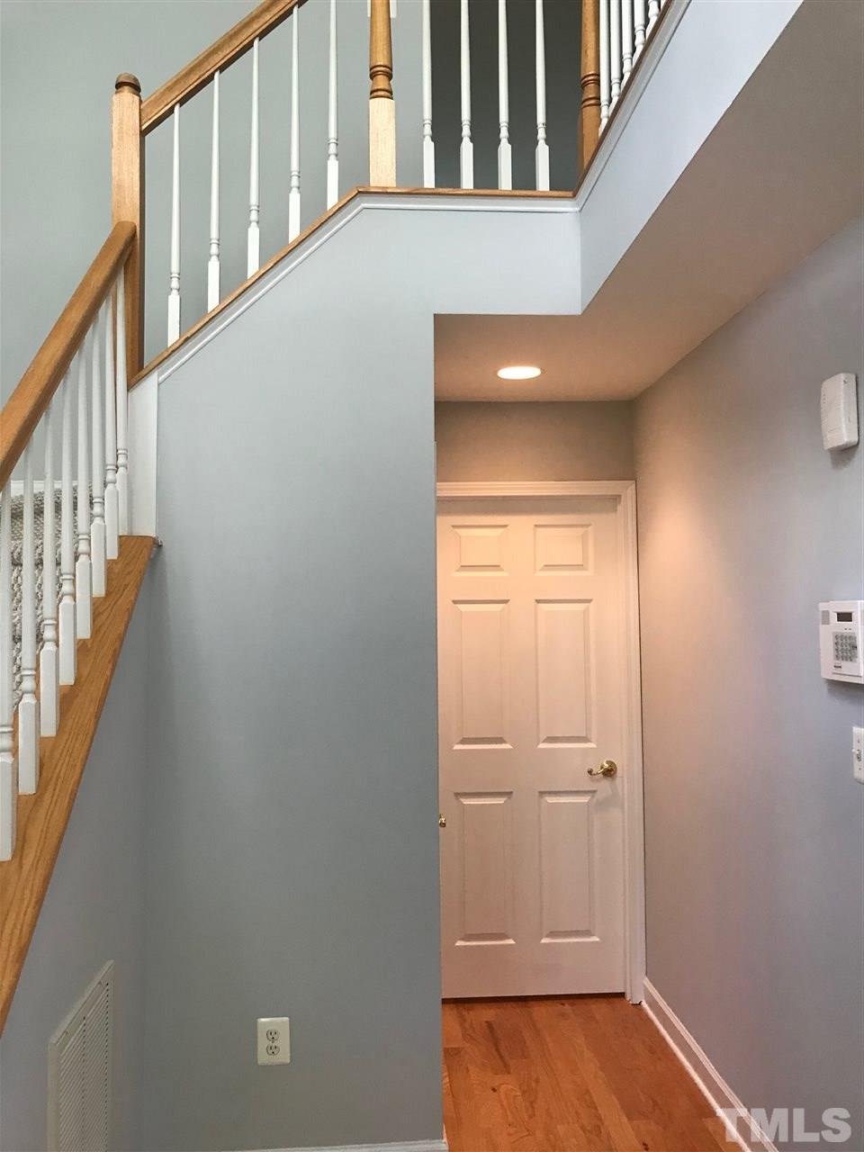 5506 Vista View Court Raleigh, NC 27612 - Photo 2 of 24 Gallery Image 2