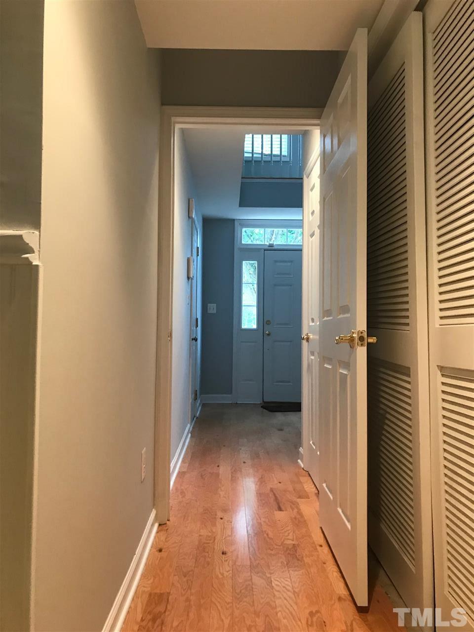 5506 Vista View Court Raleigh, NC 27612 - Photo 5 of 24 Gallery Image 5