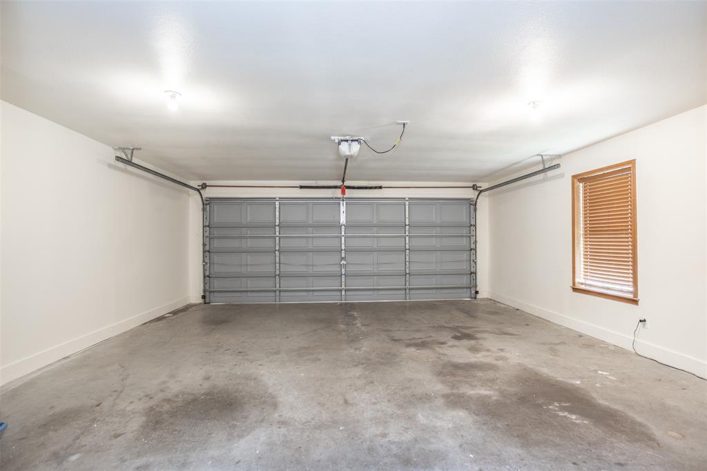 292 Old Spanish Trail Valley View, TX 76272 - Photo 15 of 40 Garage with baseboards