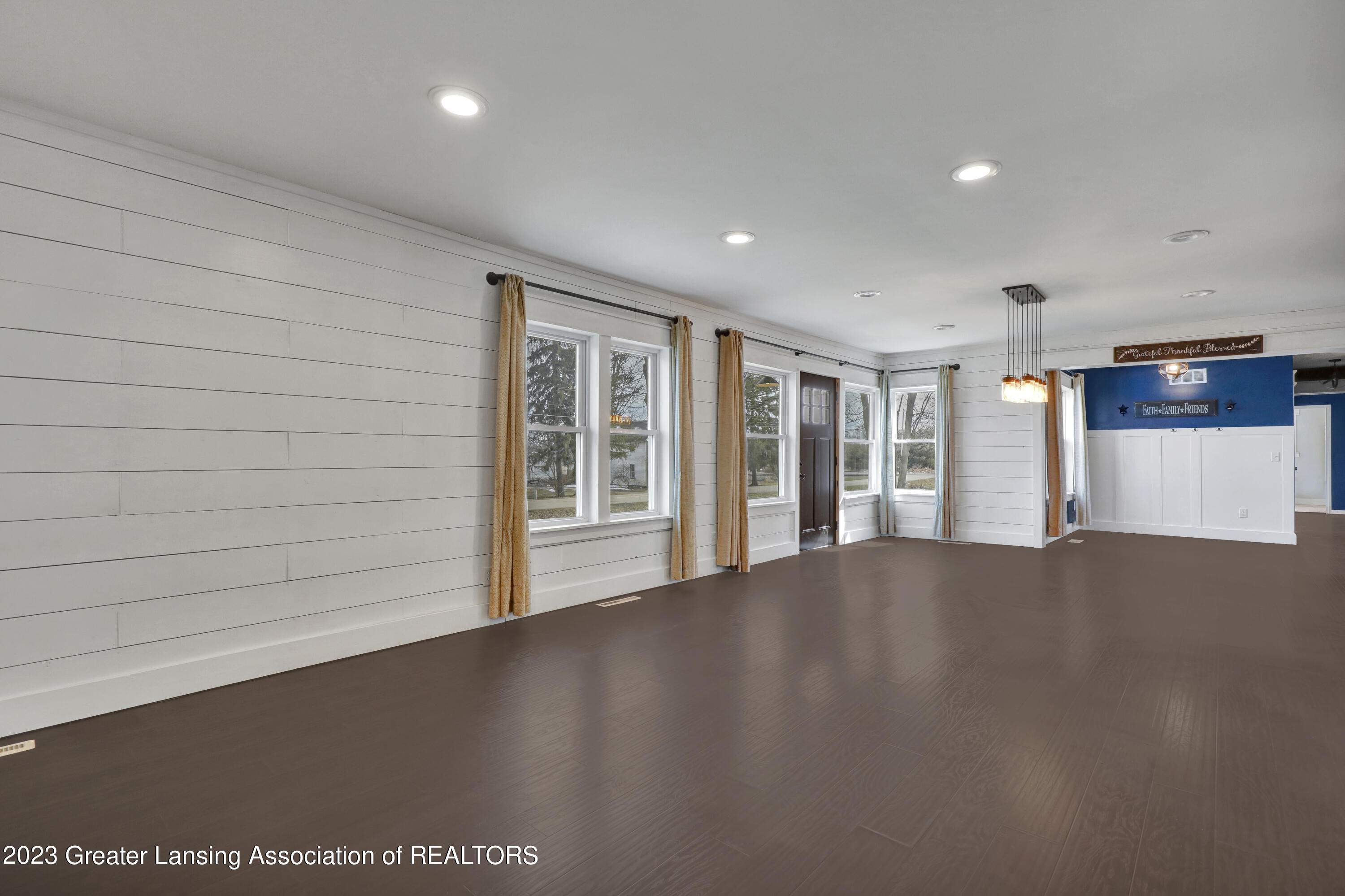 5766 South Ainger Road Olivet, MI 49076 - Photo 9 of 49 Living Room